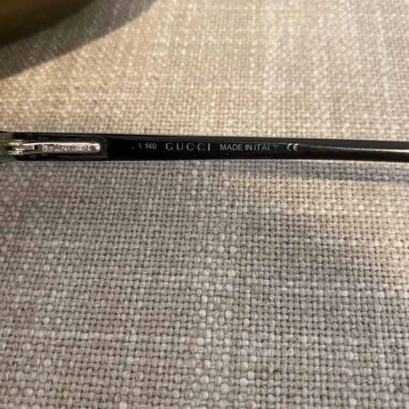 Unisex Gucci Eyeglasses - Picture 5 of 5